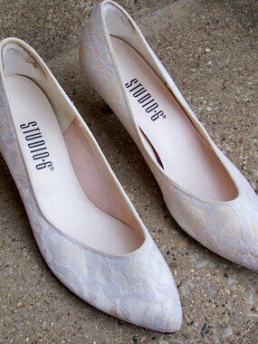 Studio 6 Women's Lace Heels, Size 6.5